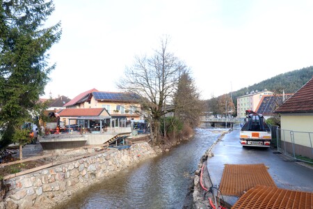 RAZTOVARJANJE ŽELEZNE KONSTRUKCIJE BRVI 01 FOTO LJUBO VUKELIČ